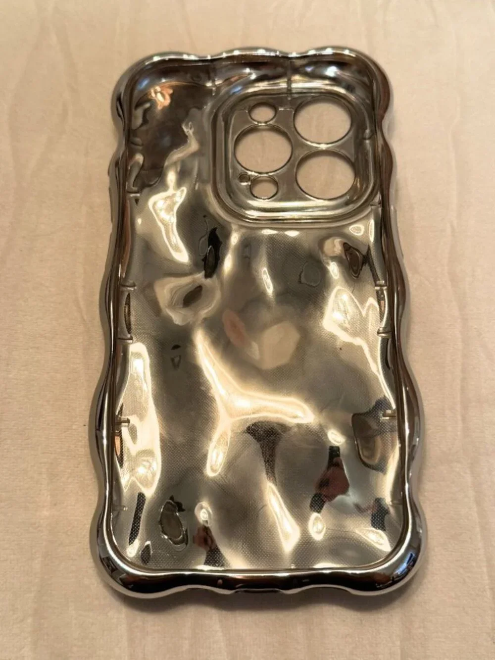 Auramma Chrome Bubbles iPhone 16 Pro Case, Silver Chrome Textured - Never Used